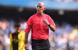 Mike Dean từ trọng tài Premier League đến caddy sân golf