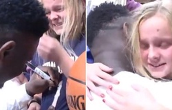 Zion Williamson khiến cổ động viên phải rơi nước mắt vì vui sướng