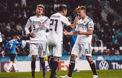 Đại thắng Estonia chỉ với 10 người, Đức bám sát ngôi đầu Hà Lan