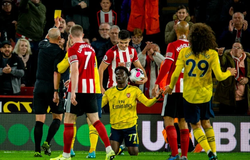 Arsenal thua Sheffield Utd vì bị từ chối 2 quả phạt đền gây tranh cãi