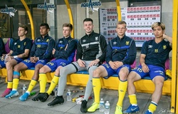 Sint-Truiden gặp “nạn”, Công Phượng vẫn bị bỏ rơi ở Bỉ