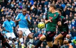 Tại sao Man City không có phạt đền khi bóng chạm tay hậu vệ Aston Villa?