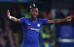 Chelsea đối mặt với nghịch lý "dễ chịu" của Batshuayi trên hàng công