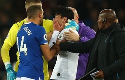 Son Heung Min hoảng loạn trong phòng thay đồ sau khi gây chấn thương