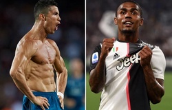 Ronaldo truyền cảm hứng cho đồng đội bằng... cơ thể tuyệt vời