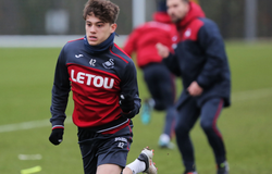 Tài năng MU từ "cậu bé béo ú" trở thành ngôi sao Ngoại hạng Anh