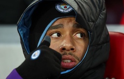 Tiền đạo dự bị Man City ghi bàn tốt hơn Suarez và Van Persie