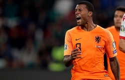 Wijnaldum thực hiện hành động kỳ lạ sau khi lập hat-trick cho Hà Lan