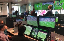 Arsenal đau khổ khi VAR đảo ngược không chính xác 4 quyết định quan trọng