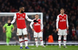CĐV ước Lacazette không ghi bàn cho Arsenal khi quá chán Emery