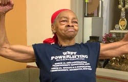 Tên trộm nhập viện vì đột nhập nhầm nhà của nữ VĐV thể hình 82 tuổi