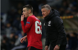 Để đối thủ ngược dòng khó tin, Arsenal và MU có nguy cơ mất ngôi đầu tại Europa League