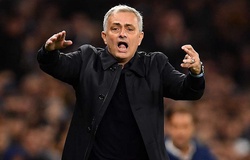 Arsenal bỏ lỡ Mourinho trước khi sa thải Emery như thế nào?