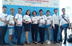 Vận động viên nô nức nhận Race kit tại Marathon Di sản Cần Thơ 2019