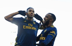 Vì sao bàn thứ 2 của Aubameyang cho Arsenal lẽ ra không được tính?