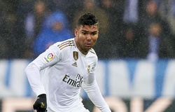 Real Madrid khó xử trong việc "tẩy thẻ" cho Casemiro đá Siêu kinh điển