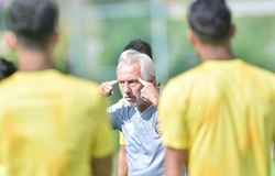 UAE sa thải HLV Bert van Marwijk không lâu sau trận thua Việt Nam