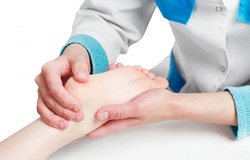 Chấn thương khi chạy bộ. Phần 2: Chấn thương bàn chân