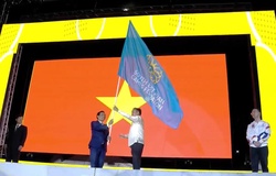 Trực tiếp lễ bế mạc SEA Games 30: Việt Nam nhận cờ chủ nhà
