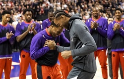Trở về Toronto, Kawhi Leonard "gửi tặng" thất bại cho đội bóng cũ