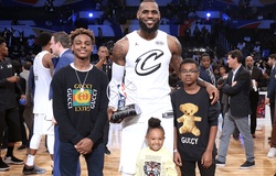 Thăng hoa cùng Lakers, LeBron James vẫn buồn vì lỡ trận đấu của con trai