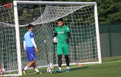 Thủ môn Văn Toản của U23 Việt Nam sinh năm nào, cao bao nhiêu?