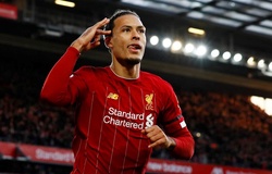 Van Dijk đánh bại Sterling để nhận giải thưởng xuất sắc nhất năm