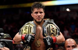 Henry Cejudo từ giã ngôi vô địch UFC Flyweight