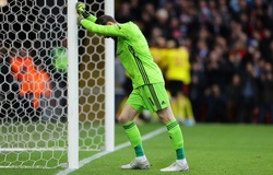 De Gea mắc lỗi thảm họa khiến CĐV MU đòi đưa Henderson trở lại