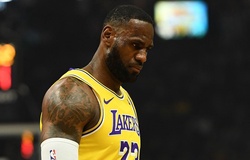 Tin nóng: LeBron James nghi vấn chấn thương, sẽ vắng mặt lần đầu tiên trong mùa giải?