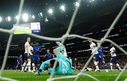 Mourinho mới dẫn dắt Tottenham 8 trận đã nhận kỷ lục buồn