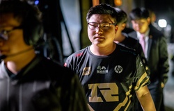 Tin chuyển nhượng LMHT mới nhất 24/12: Uzi nghỉ thi đấu