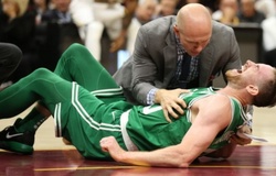 Boston Celtics bó tay trước chấn thương của Gordon Hayward