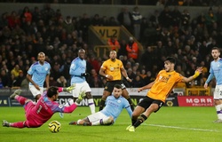 Ederson nhận thẻ đỏ, Man City giương cờ trắng trong cuộc đua vô địch