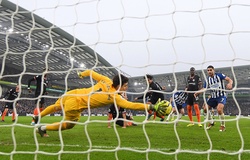 Kepa không lu mờ trước khung gỗ Chelsea dù lọt lưới từ siêu phẩm