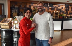 Minamino sẽ đi theo con đường của Van Dijk khi đến Liverpool?