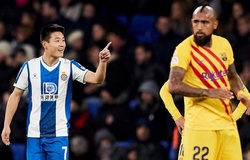 Cộng đồng mạng Trung Quốc phát cuồng với tiền đạo sút tung lưới Barca