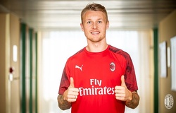 Ibrahimovic khó xử khi hội ngộ đối thủ từng bị anh bóp cổ