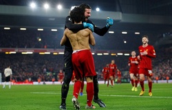 CĐV MU tố cáo cầu thủ Liverpool phạm luật trong cả 2 bàn thắng