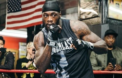 Deontay Wilder tin rằng anh quá nguy hiểm đối với MMA