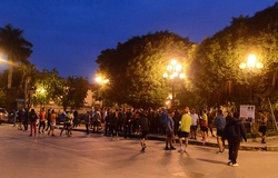 Giải chạy đêm lớn đầu tiên ở Hà Nội bị hoãn tổ chức vì dịch cúm virus Corona