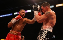 Cựu vô địch Kell Brook tái xuất ấn tượng bằng trận thắng knockout