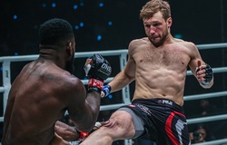 Reinier de Ridder – Kẻ thách thức xứng đáng của “Mãng xà” Aung La N Sang