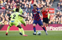 Messi lại lập chiến công trong ngày đạt cột mốc mới với Barca