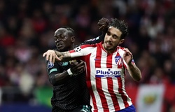 CĐV Liverpool phản ứng với quyết định của Klopp cho Mane trước Atletico