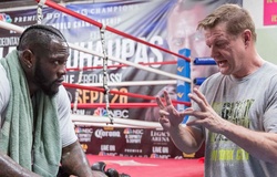 Jay Deas: "Huấn luyện cho Deontay Wilder là một cực hình"