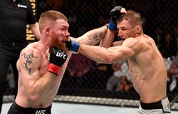 UFC Auckland: Dan "The Hangman" Hooker thắng sát nút "Rồng Ireland" Paul Felder