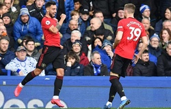 CĐV MU đòi bán một cầu thủ sau khi Bruno Fernandes ghi bàn