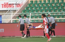 Trở lại sân cỏ sau hơn 4 tháng, Đỗ Duy Mạnh liền gặp chấn thương