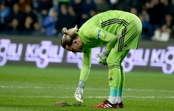 Thủ môn Liverpool đưa ra lý do kỳ quặc cho những sai lầm